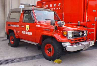 ���{���x�e